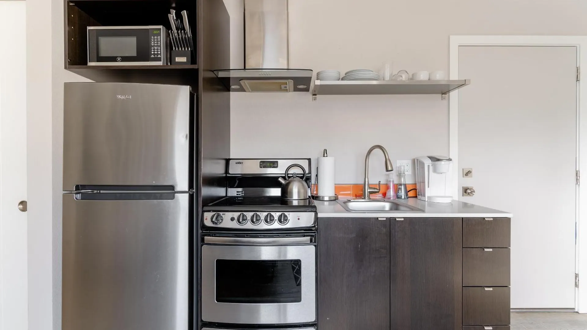 Apartment Modern Portland Studio - Food Carts & Local Shops United States